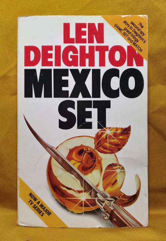 Mexico Set - Len Deighton