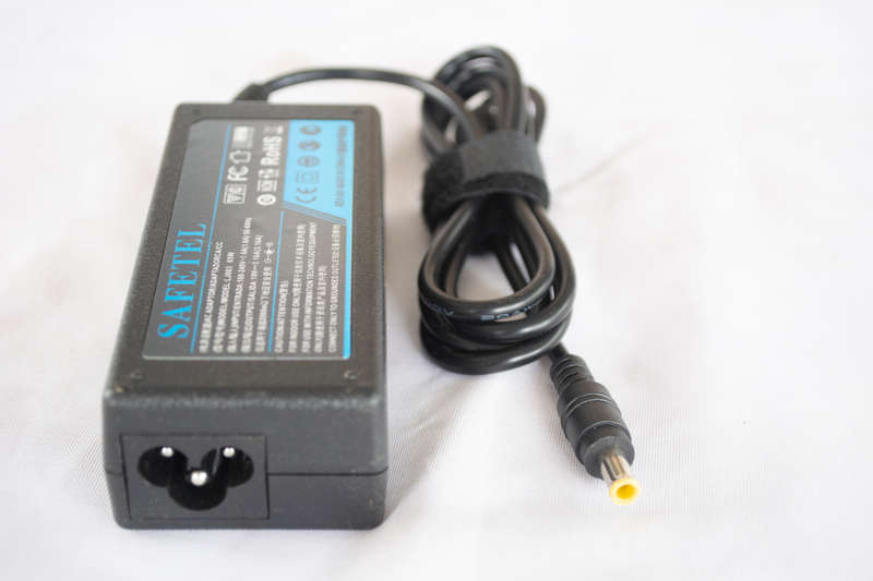 Samsung Laptop chargers, 19V, 16A, 5.0 pin