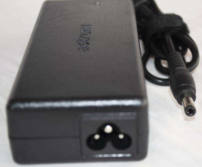 astrum laptop chargers, toshiba 19V, 4.74A, 5.5x2.5 pin