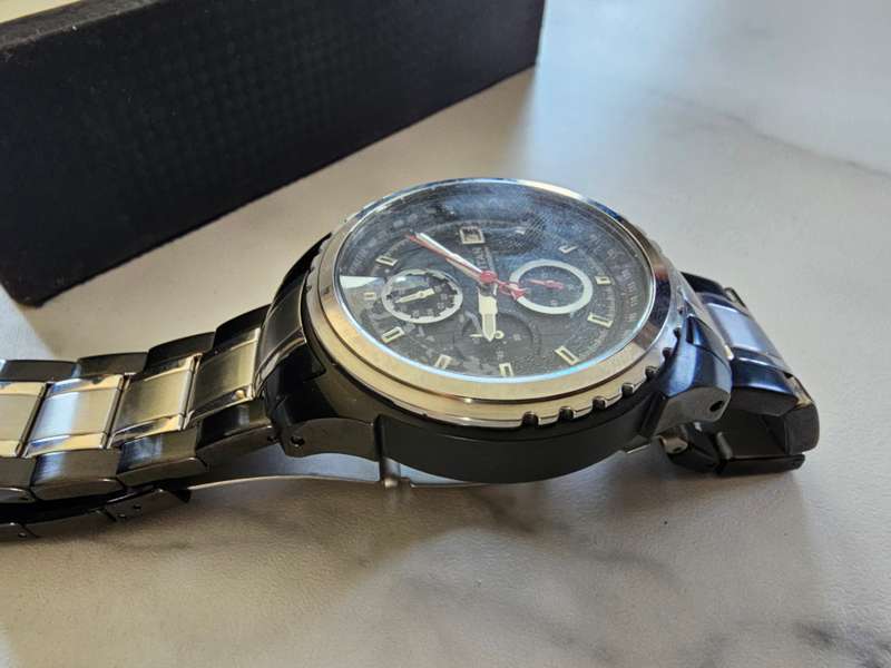 Titan Men's watch model: 10435LOIR
