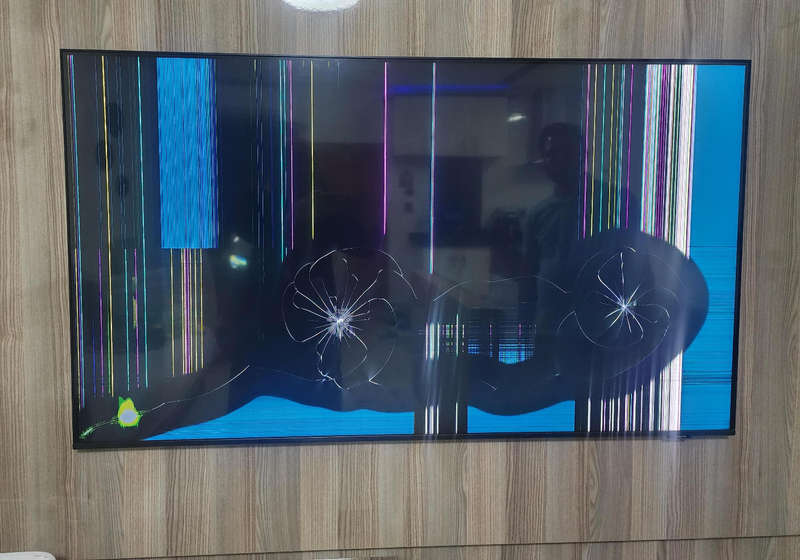 55" Samsung UHD 4k Smart tv (LCD Damaged)
