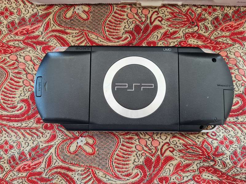 Psp 1000 model with box working