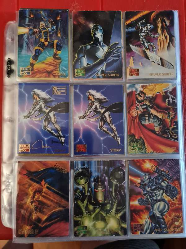 Lot of 100 marvel trading cards in various condition