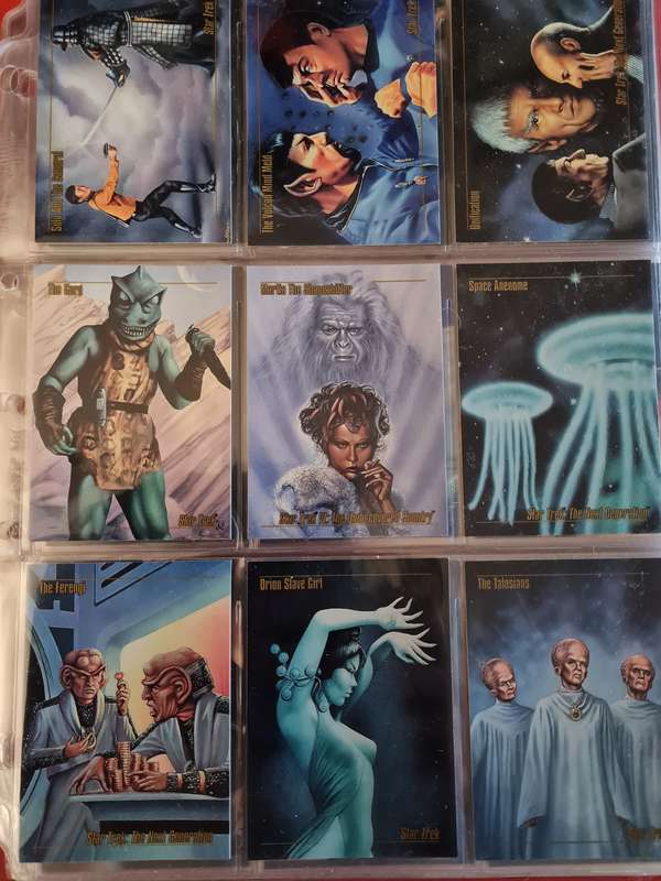 Lot of 108 star trek trading cards