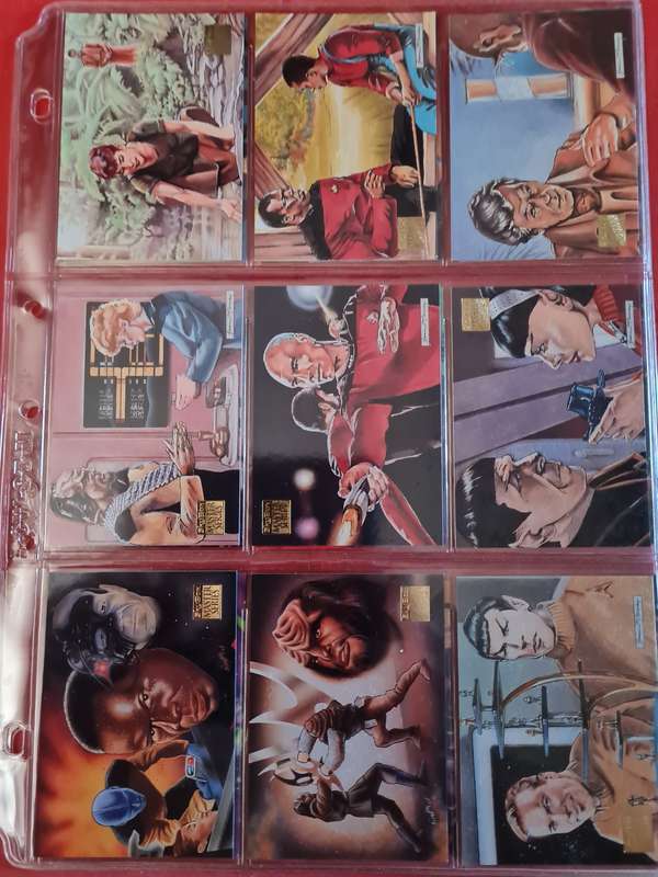 Lot of 108 star trek trading cards
