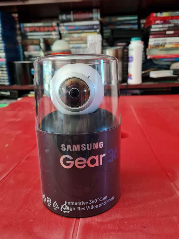 Samsung gear 360 action camera