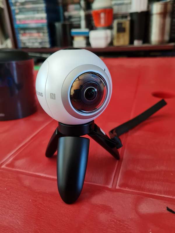 Samsung gear 360 action camera