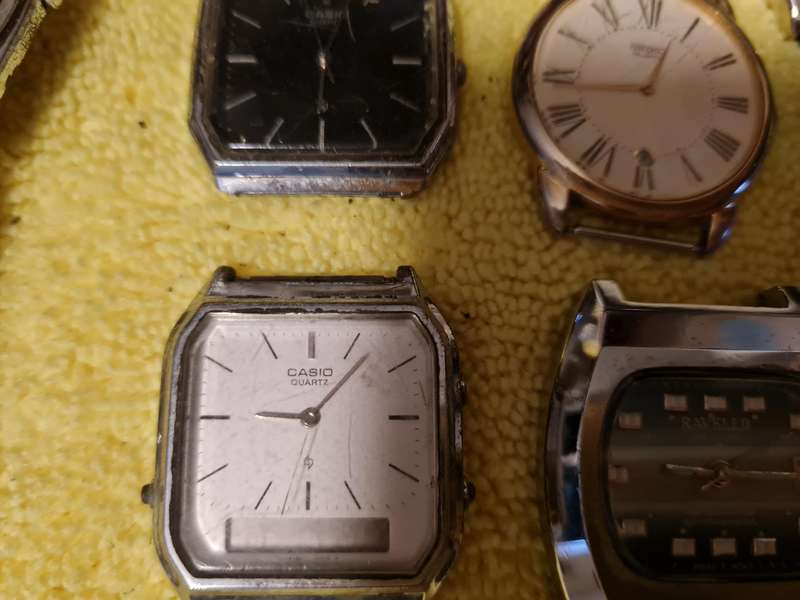Lot of 7 vintage watches