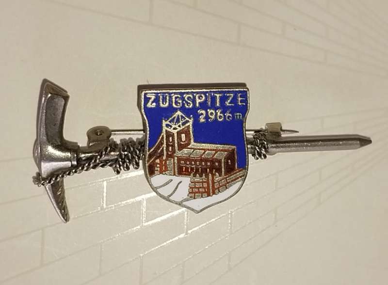 Zugspitze 2966m Vintage German Hat Pin with the  with a Blue logo depicting the Mountain