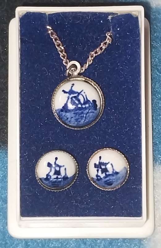 Vintage Blue Delft  with windmill  3pce Sterling Silver Necklace with earings Made in Holland
