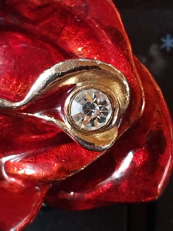 Cosmetic Mid Twenty Century Enamel Rose Brooch with a High-Quality Rhinestone