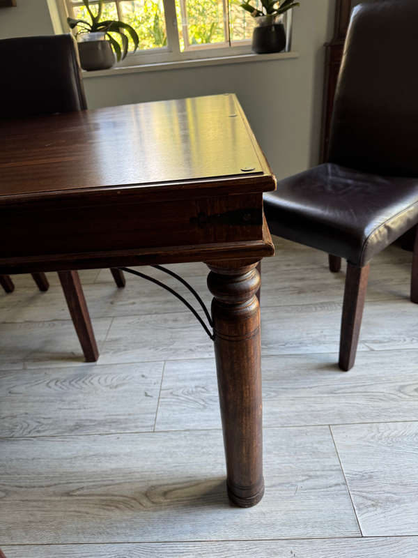 Weatherleys plantation style 8 seater imbuia dining room table