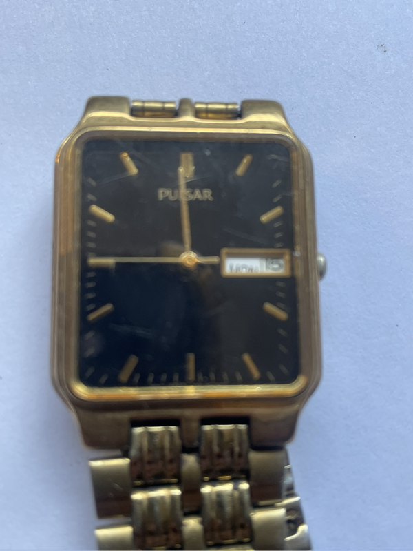 Vintage Japan Pulsar V733-5000 Day/Date Quartz