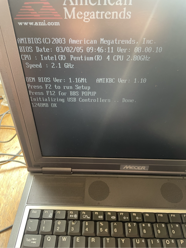 Laptop - Mecer