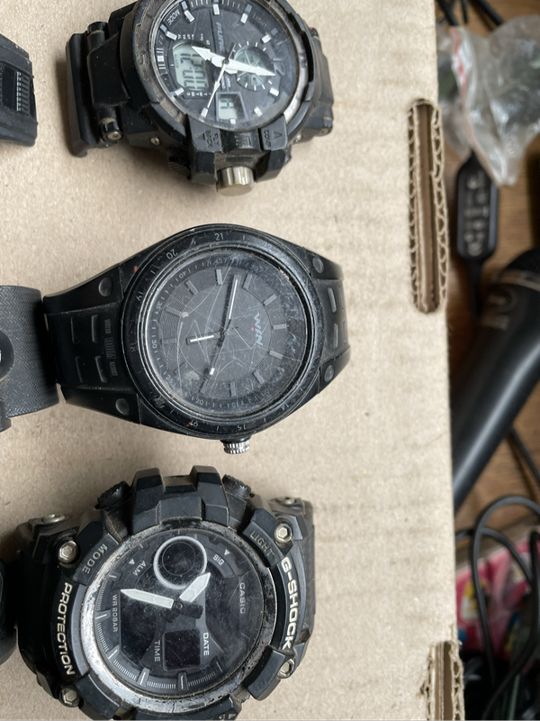 Watch - 9x Digital watches