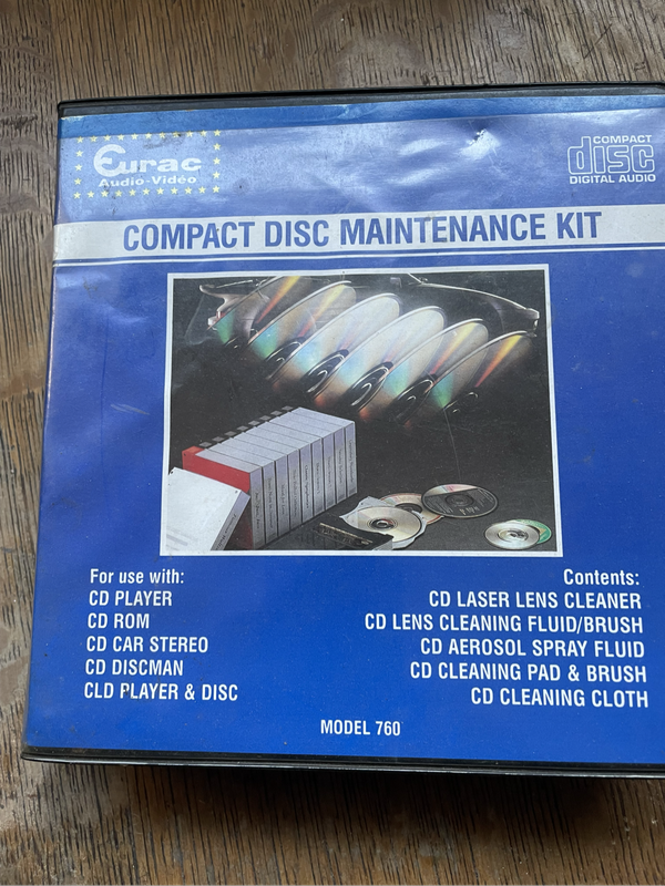 CD - Compact disc Maintenance Kit