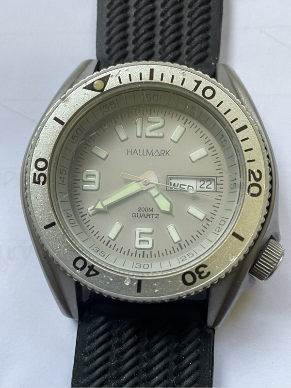 Vintage Watch - Hallmark  200M Quartz