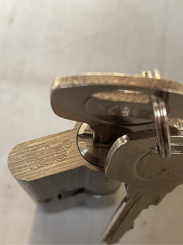 Yale Cylinder lock