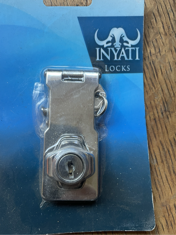 3 x security hinges