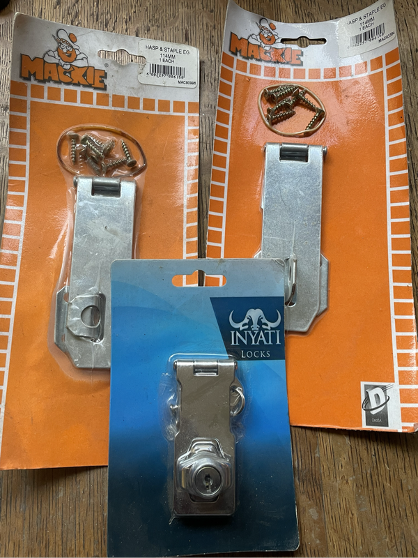 3 x security hinges