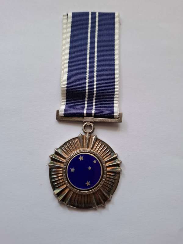 SADF - Southern Cross Medal (1975) Full size