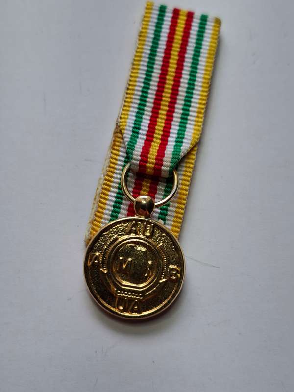 SADF - AU medal for deployment to Burundi - miniature