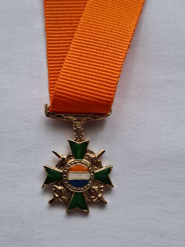 SADF - Honoris Crux Decoration miniature (with HC diamond ribbon)