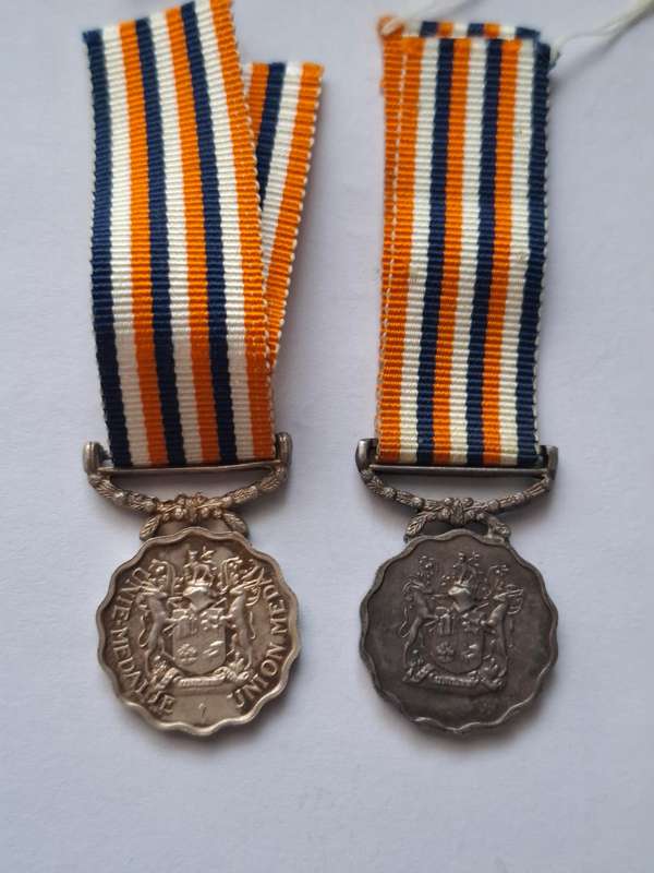 SADF - PFGSM and Union medal set (miniatures)