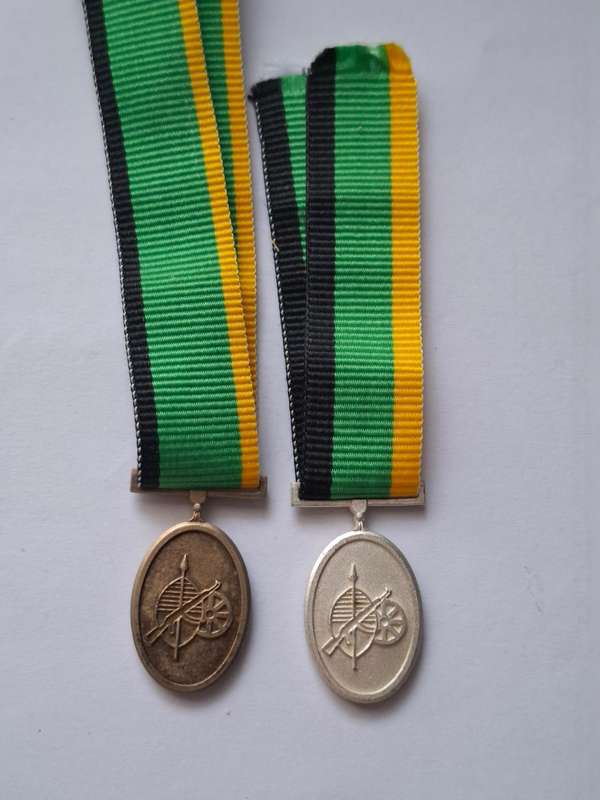 SADF - Miniature medals - MK service medals (Gold & Silver)