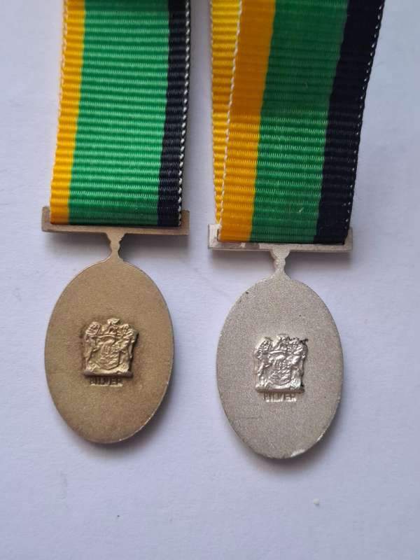 SADF - Miniature medals - MK service medals (Gold & Silver)