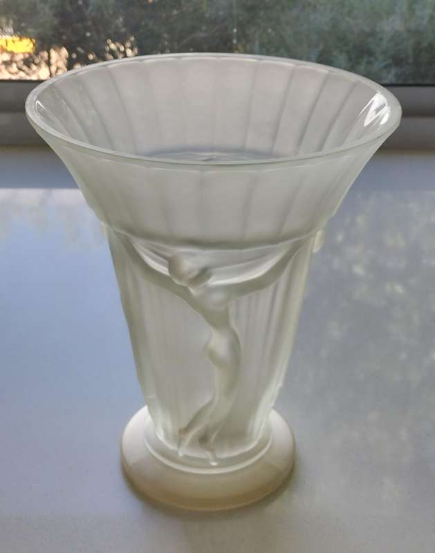 Three Muses - Glass vase