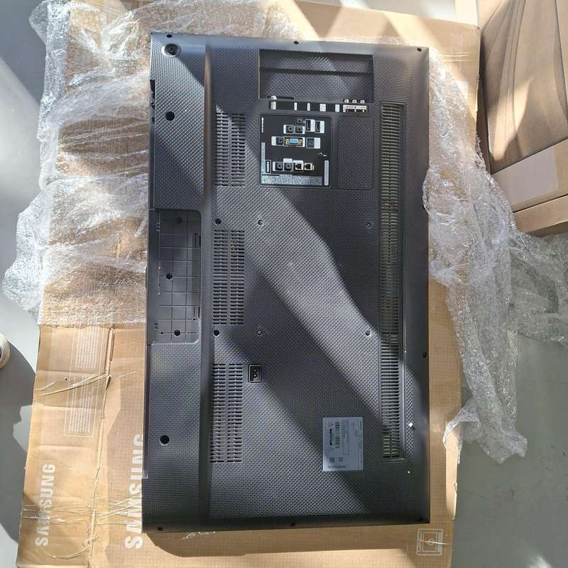 Samsung 40-Inch LED TV (Model HG40AD690DK) - USED