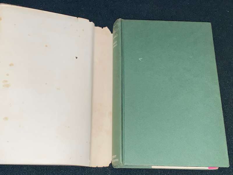 MY FAMILY AND OTHER ANIMALS BY GERALD DURRELL 1ST EDITION
