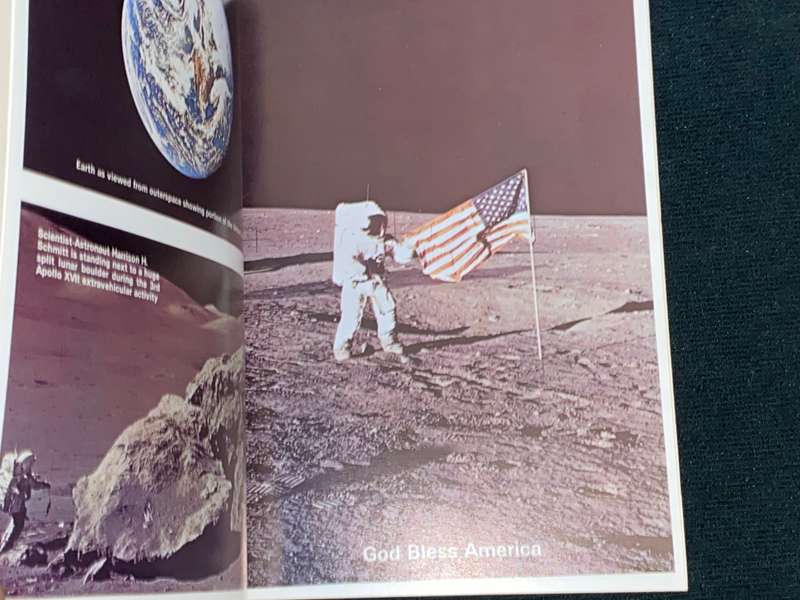 VINTAGE JOHNSON SPACE CENTER HOUSTON TEXAS BOOKLET SOUVENIR