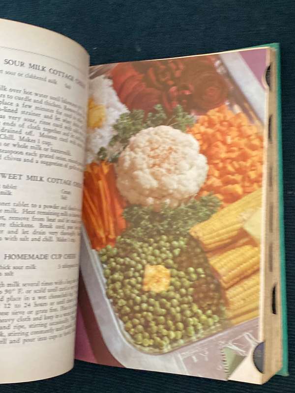 THE AMERICAN WOMAN'S COOKBOOK EDITEDBY RUTH BEROLHEIMER