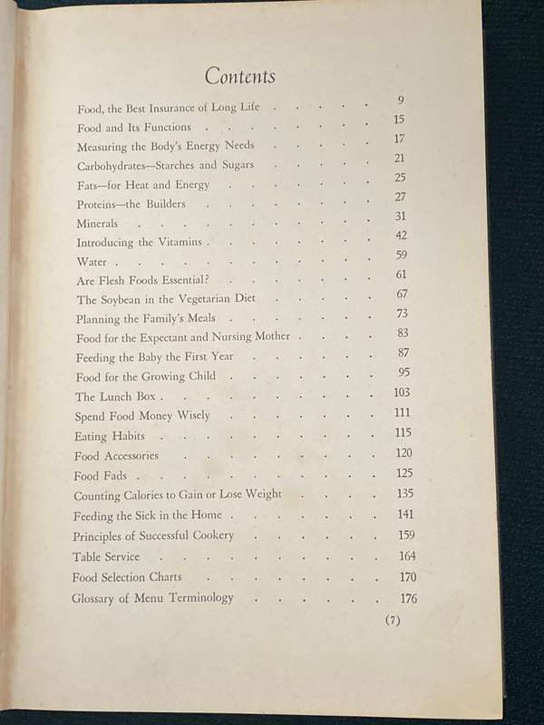 HOMEMAKERS COOKBOOK AND GUIDE TO NUTRITION 1946