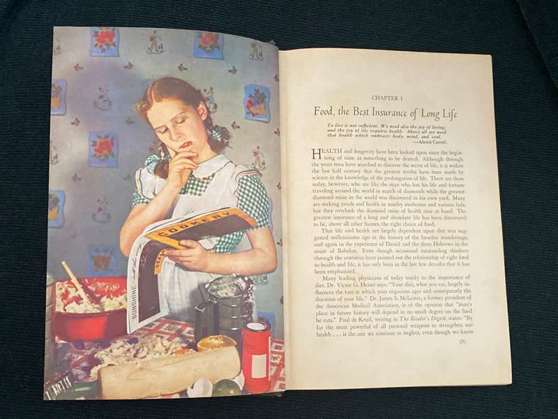 HOMEMAKERS COOKBOOK AND GUIDE TO NUTRITION 1946