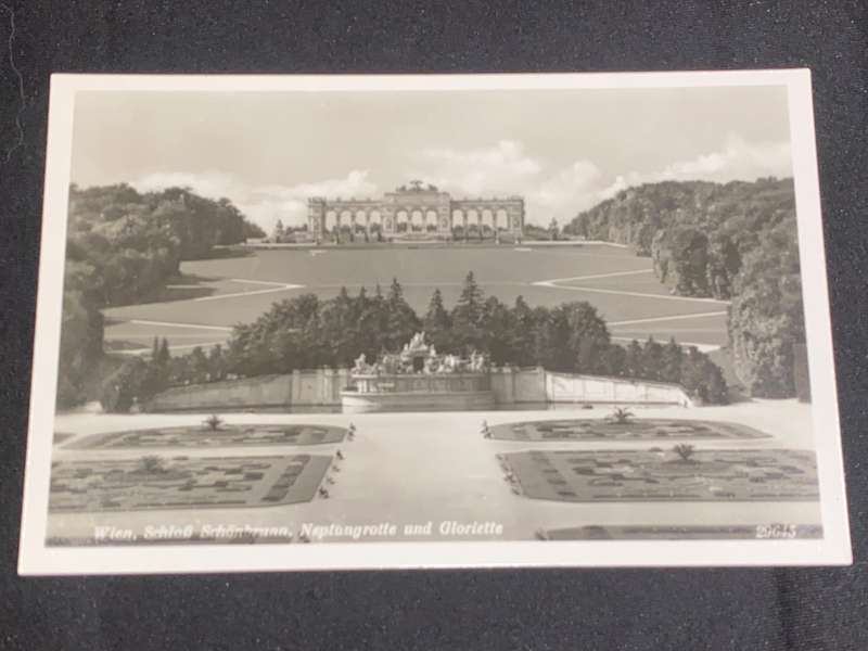 VINTAGE POST CARD FROM WIEN AUSTRIA UNUSED