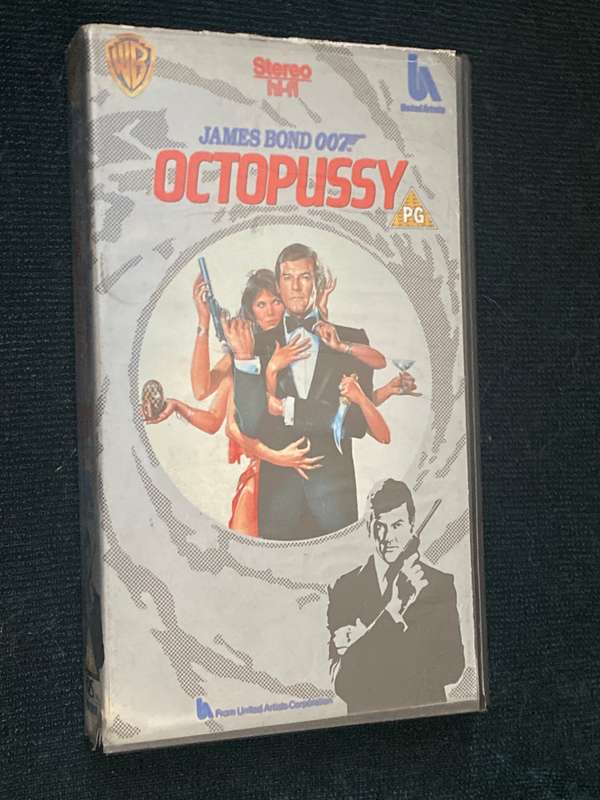 JAMES BOND OCTOPUSSY VHS