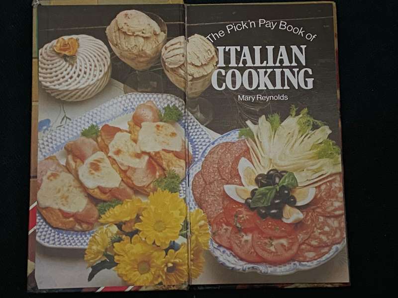 THE PICK 'N PAY BOOK OF ITALIAN COOKING BY MARY REYNOLDS