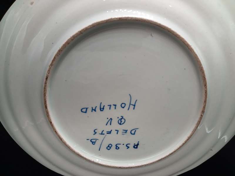 Vintage! Holland - Delft - Serving Basket with Silver Plated Handle (Chipped)