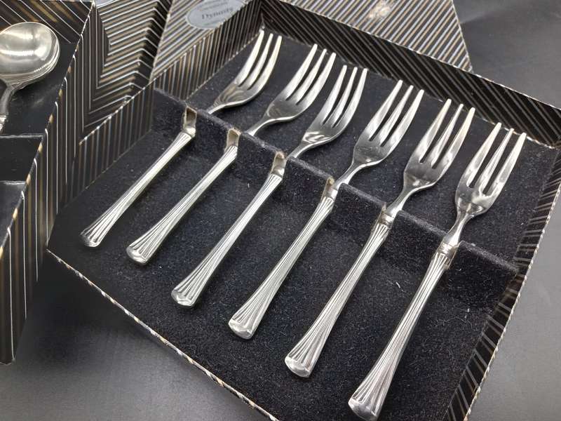 Vintage! Boxed - Greensons "Dynasty" SilverPlated 6 Cake Forks, 6 Spoons & 1 Sugar Spoon