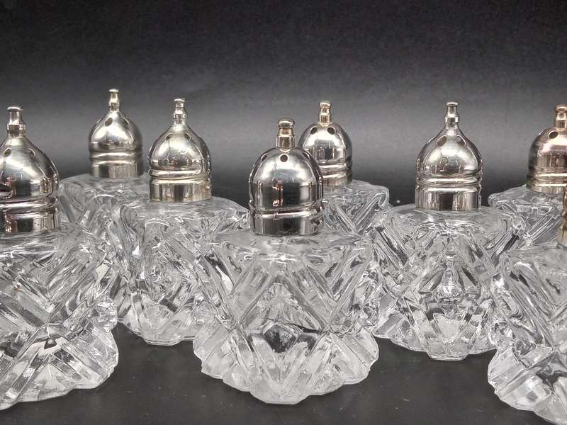Vintage! Japan - Boxed Patterned Glass 8 Piece Salt And Pepper Shakers