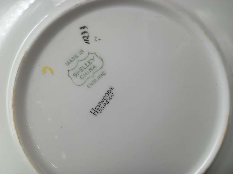 Vintage! England - Shelley - Art Deco - Cake Plate - Queen Anne Shape - Yellow Tulips