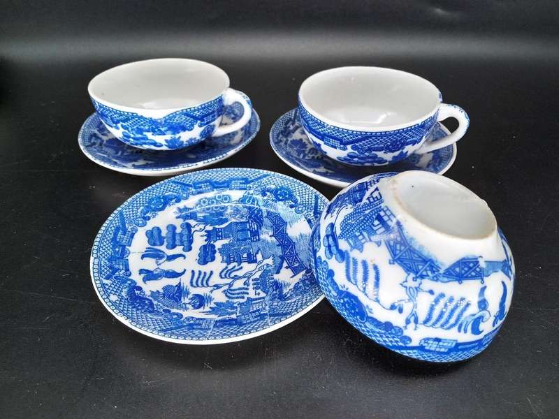 Vintage! Blue Willow Porcelain Children's Play Set (Incomplete Set)
