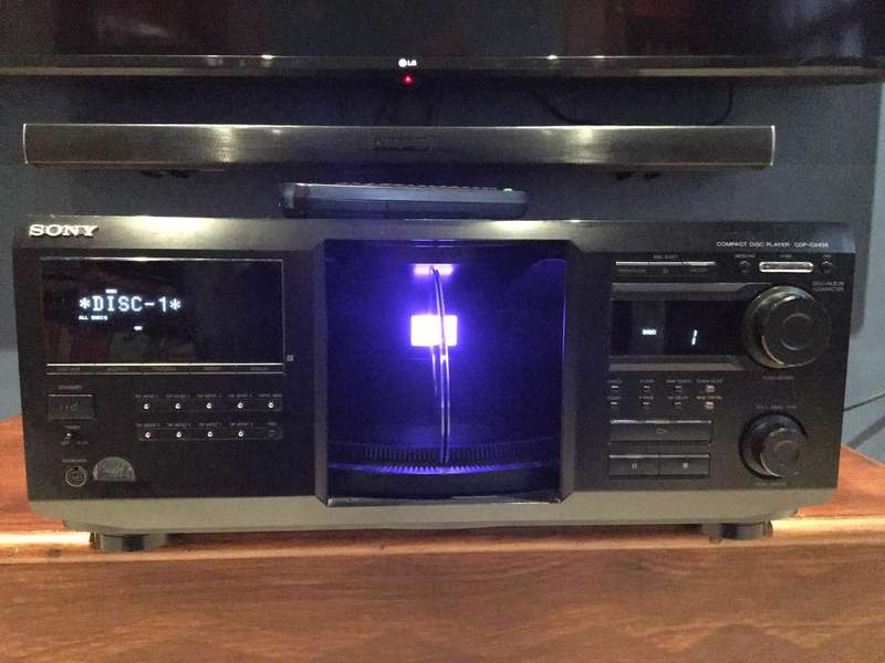 Sony CDP-CX455 Mega Storage 400 CD Disc Changer Player