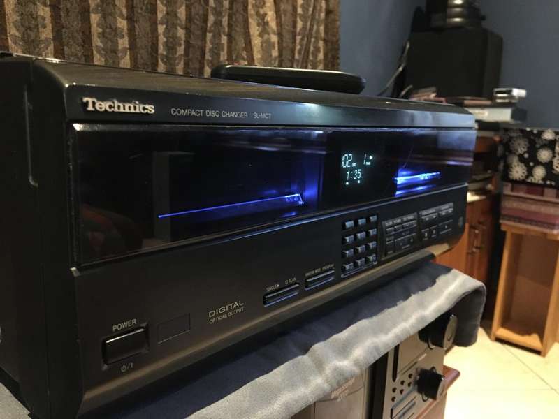 Technics SL-MC7, 110+1 CD Changer