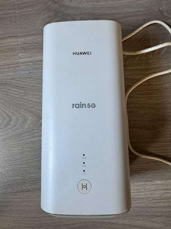 Huawei H112-372 5G CPE Pro Router  Ultra-Fast Wireless Internet