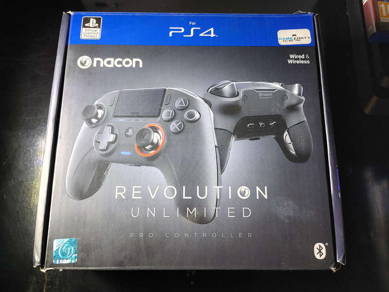 PS4 Nacon Revolution Controller