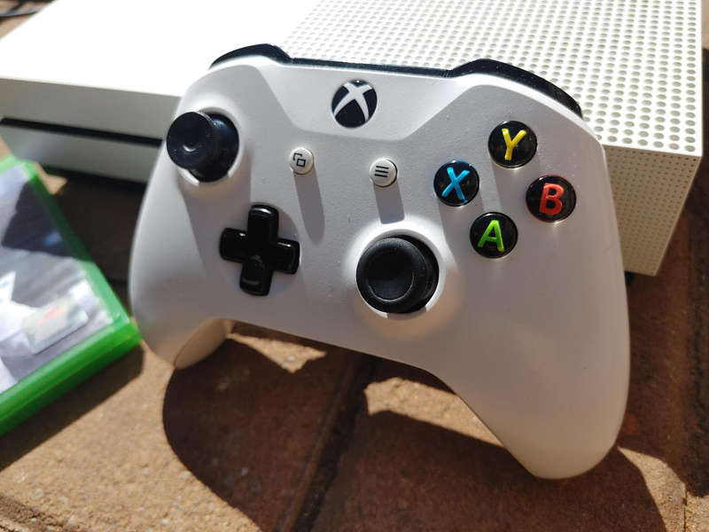 Xbox One S